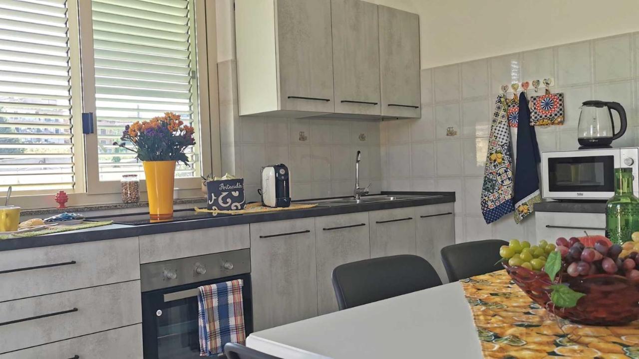 La Villa Trinacria Giardini Naxos Bagian luar foto