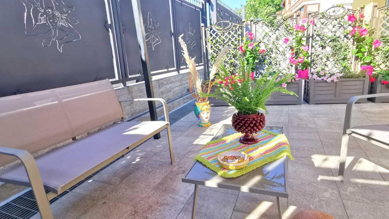 La Villa Trinacria Giardini Naxos Bagian luar foto