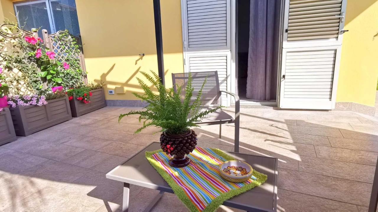 La Villa Trinacria Giardini Naxos Bagian luar foto