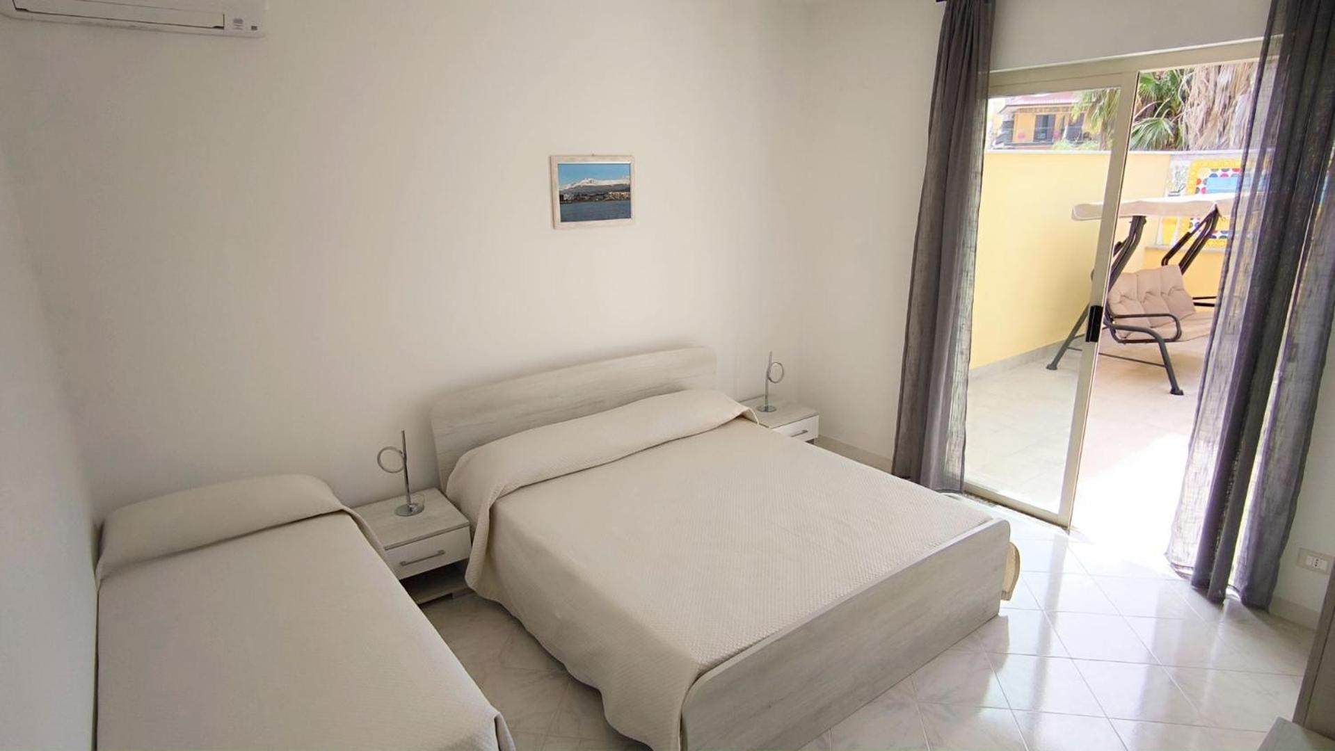 La Villa Trinacria Giardini Naxos Bagian luar foto